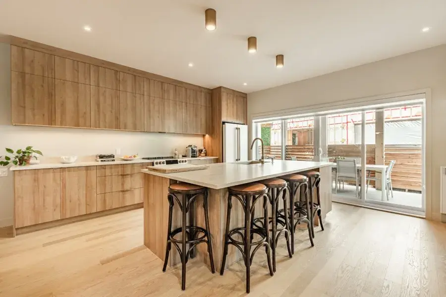 Cuisine moderne avec îlot